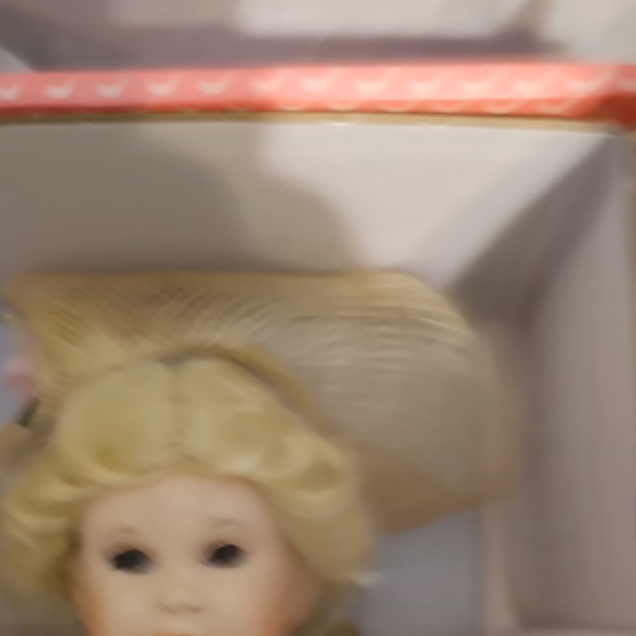 VTG Paradise Galleries Porcelain Doll - Jennifer - Picture 5 of 8